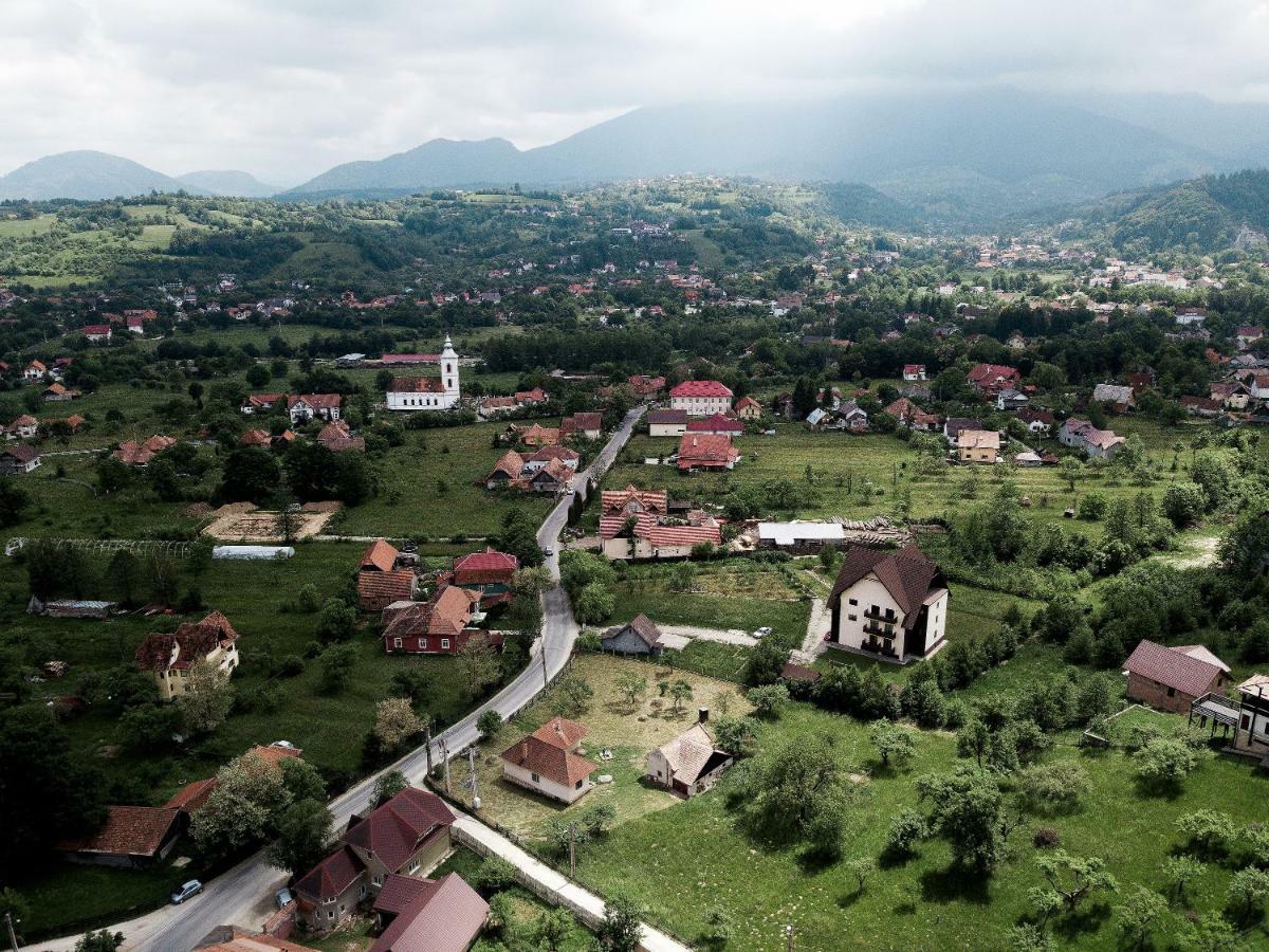 فيلا House Of Seasons برانْ المظهر الخارجي الصورة